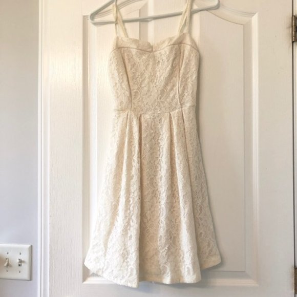 Lace White Dress (Size Small) - Picture 3 of 12